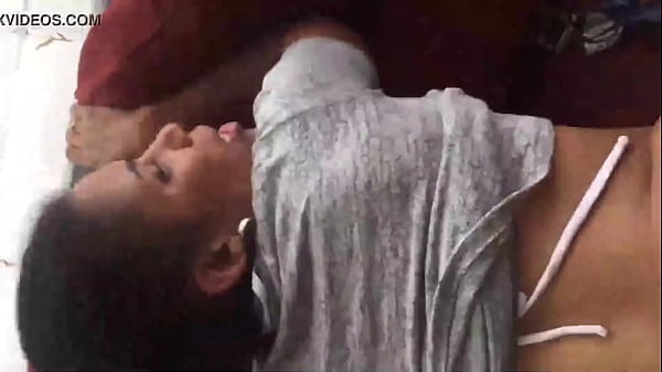 CULONA la amiga_de mi Novia Queria hacerlo conmigo mientras mi novia no_esta