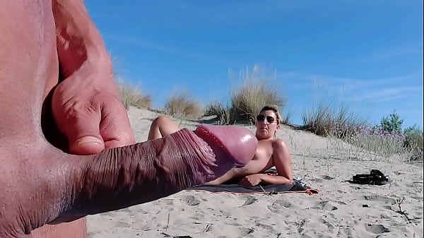 Play MP4 - He pulls out his big cock in front of this stranger &period;&period;&period; How will she react &period;&period;&period;&quest; It is really risky&excl;