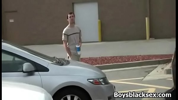 Black Muscular Man Seduces and Fuck White Sexy Boy 05 