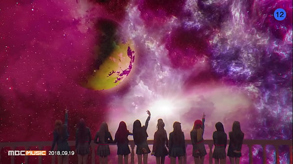 Nonton Cosmic Girls (save Me, Save U) thumbnail