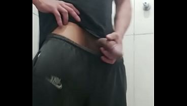 Dotado, Gostoso, Pausudo, Mijando E Falando As Amigas. thumbnail
