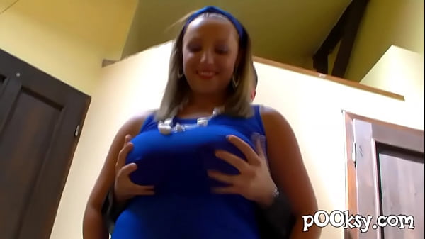 Gros nichons et branlette espagnole