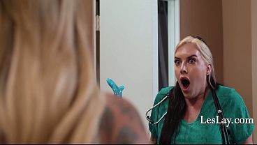 Nonton Oops, Made Bestie Gush On The Doctor Using Her Equipment.. thumbnail
