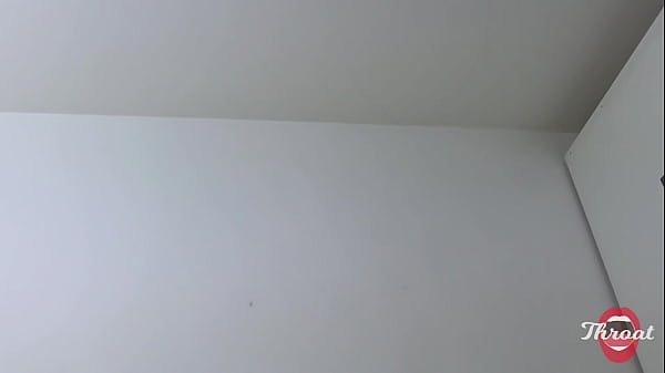 Ela mama como ningu&eacute;m adoro o jeito que me chupa e devora todo a porra 