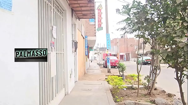 Play MP4 - Morrita me pide quitarme el cond&oacute;n para chuparme la verga&semi; finalmente recibe la descarga de corrida en la boca&period;