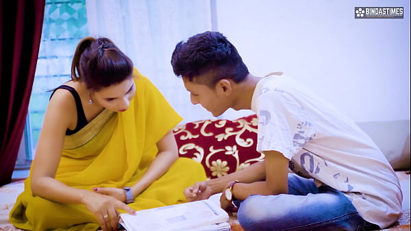 Play MP4 - Desi hot and virgin teacher fucked by Young school boy &lpar;hindi audio&rpar;