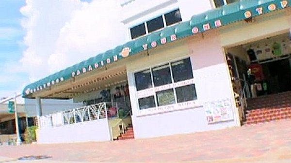 Nonton Kynaa Flashes In Public And Fucked For Money thumbnail