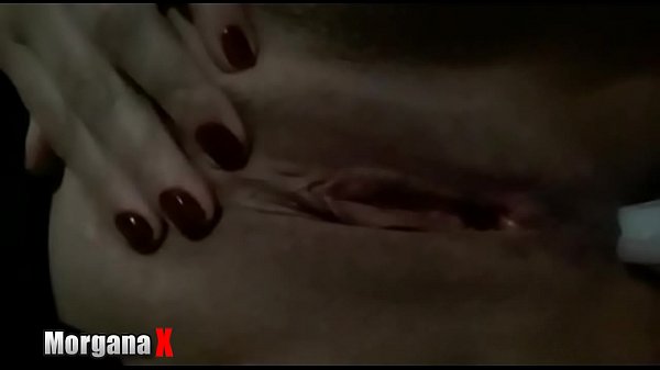 Gozei gostoso com obrinquedo socado no cu