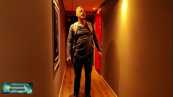 Nonton Mama Studio Em: Cunhado &eacute; Expulso De Casa E Vai Dormir Na Casa Da Cunhada - Gratis thumbnail