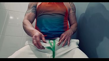 Marco Aldrete es un sexy chacal mexicano en porno gay 