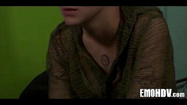 Nonton Emo Babe With Tats Gets Some Dick 206 thumbnail