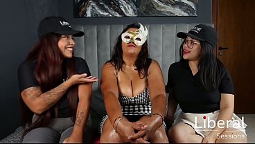 Milf Tetona Debuta En Su Primer Video Porno thumbnail