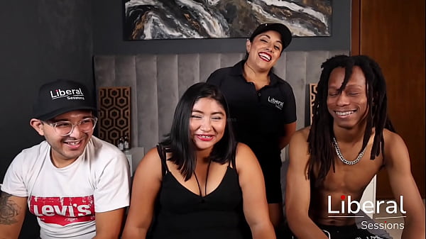 Culona Hotwife Follada Por Negro De Pene Enorme thumbnail