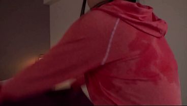 Play MP4 - 半端じゃない爆乳『Pカップ』グラビアアイドル 着替え隠し撮り