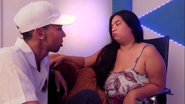 Entrevista caliente a modelo de pagina erotica exclusiva