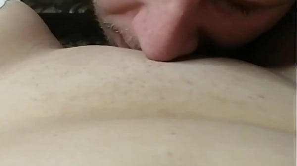 Licks pussy 