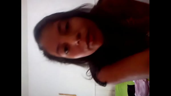 Play MP4 - caliente la turrita 2