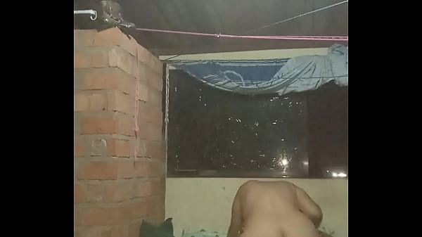 Mamando verga se calienta y se monta encima 