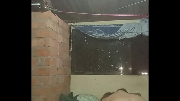 Mamando verga se calienta y se monta encima 