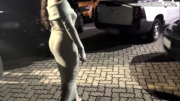 Quando desci do carro o manobrista ficou me olhando e s&oacute; precisei dar uma piscadinha pra ele entender o recado e me segu 