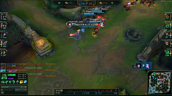 Policial barbudo colocando na meliante lorinha