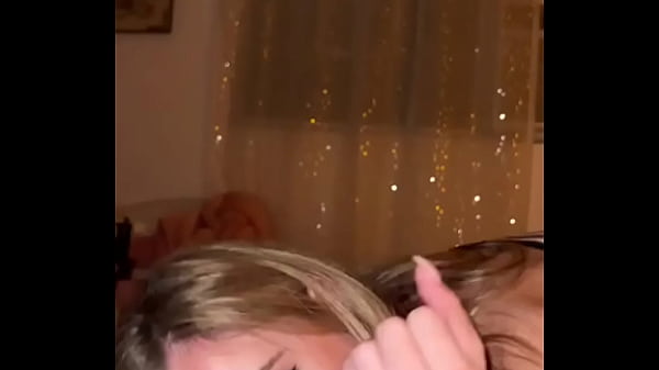 Nonton I've Been Fucking This Guy On & Off Since 2016 Lol He Was The 1st Person To Film Me Fucking So I Told Him He Owed Me A... thumbnail