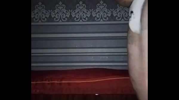 После жопы в рот! Домашнее порно русского гея где его трахают в толстую жопу и грязный рот! 