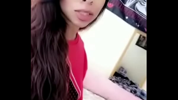 Crush has immaculate dick sucking lips 