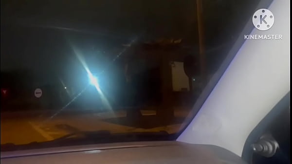 Nonton Esposa Estranho Sem Camisinha Na Passarela thumbnail