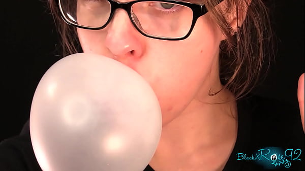 Bubblegum Selfies Milf Housewife Gum Fetish All Natural No Makeup Selfies thumbnail