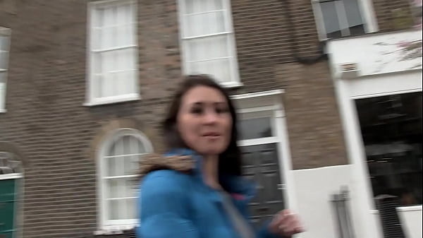 Play MP4 - Beautiful slut pissing in public and masturbating in a working class London