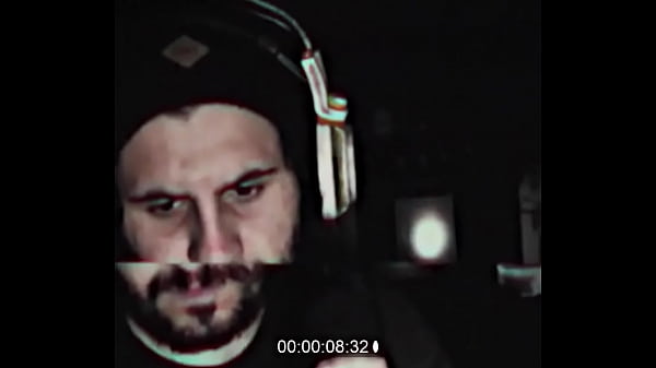 Metalhead singing pantera song akrrazzia project