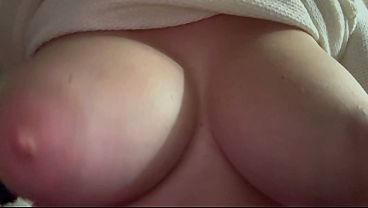 European stepmom artemisial love boobs fetish session close up slow motion