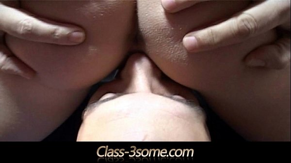 Blonde good friends_share the same cock