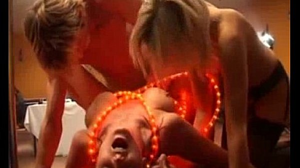 Sandwich Penetration Hot thumbnail