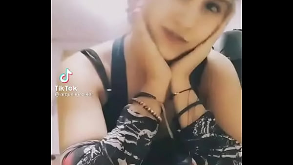 Nonton Biker Cachonda thumbnail