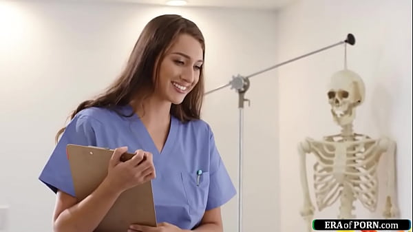 EraOfPorn com Guy anal_fucks nurse in front of_stepmom