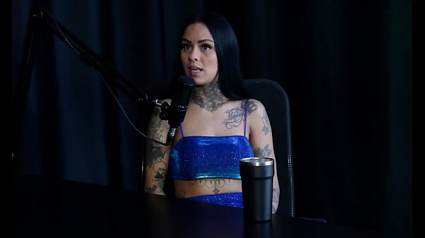 Ela faz um teste do sofá nãogosta quando o_cliente_tira o preservativo em muito fetiche de_chuva dourada e_o dono da produtora tentou dela_Evelyn Buarque SHEER RED