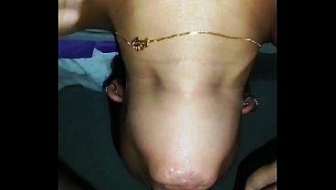 Novinha gulosa, desafio engole tudo 