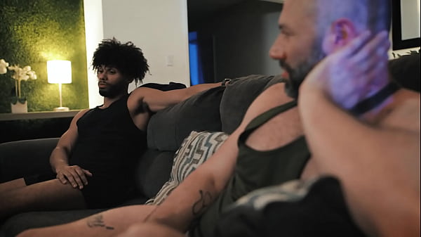 Hunky Roommates Finally Fuck - Tony Genius, Cole Connor 