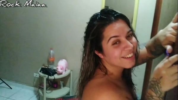 Assistam a essa cavala dando_o cu de maneira hard no RED. - Victoria Dias