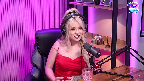 Play MP4 - A loirinha teve m&uacute;ltiplos orgasmos