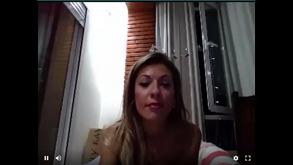 Webcam Slut Naomi Burning deep throats her dildo