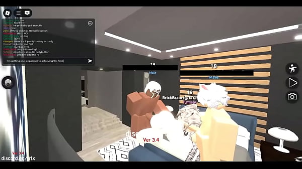 Pucci fucks a girl on roblox