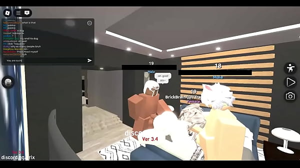 Pucci fucks a girl on roblox 