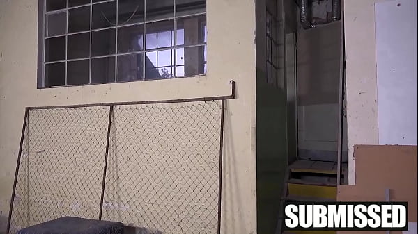 Nonton Think You Can Tame My Pussy, Master? Luisa Star & Larry Steel At Submissed thumbnail