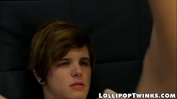 Twink roommates anal bang when alone 