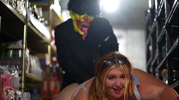 Play MP4 - Horny BBW Gets Fucked At The Local 7- Eleven