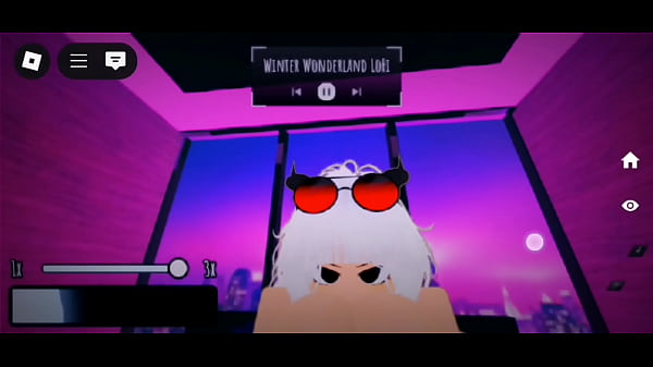 Kiwi me folla duro en roblox y saca mi semen en ella 