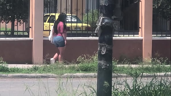 Voyeur qro culo en la calle 